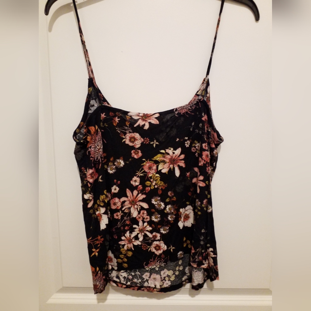 H&M Top - Picture 4 of 5
